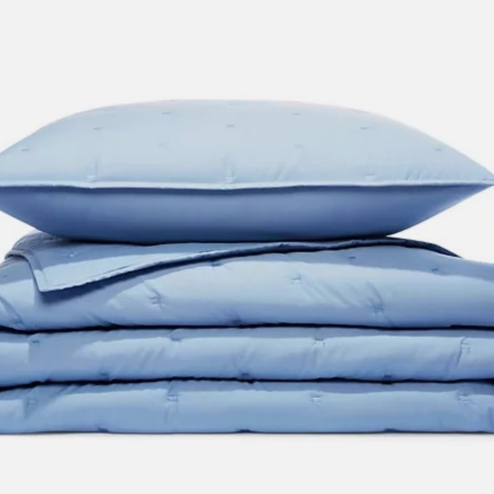 Sky Tufted Quilted Twin Coverlet Set NWT
